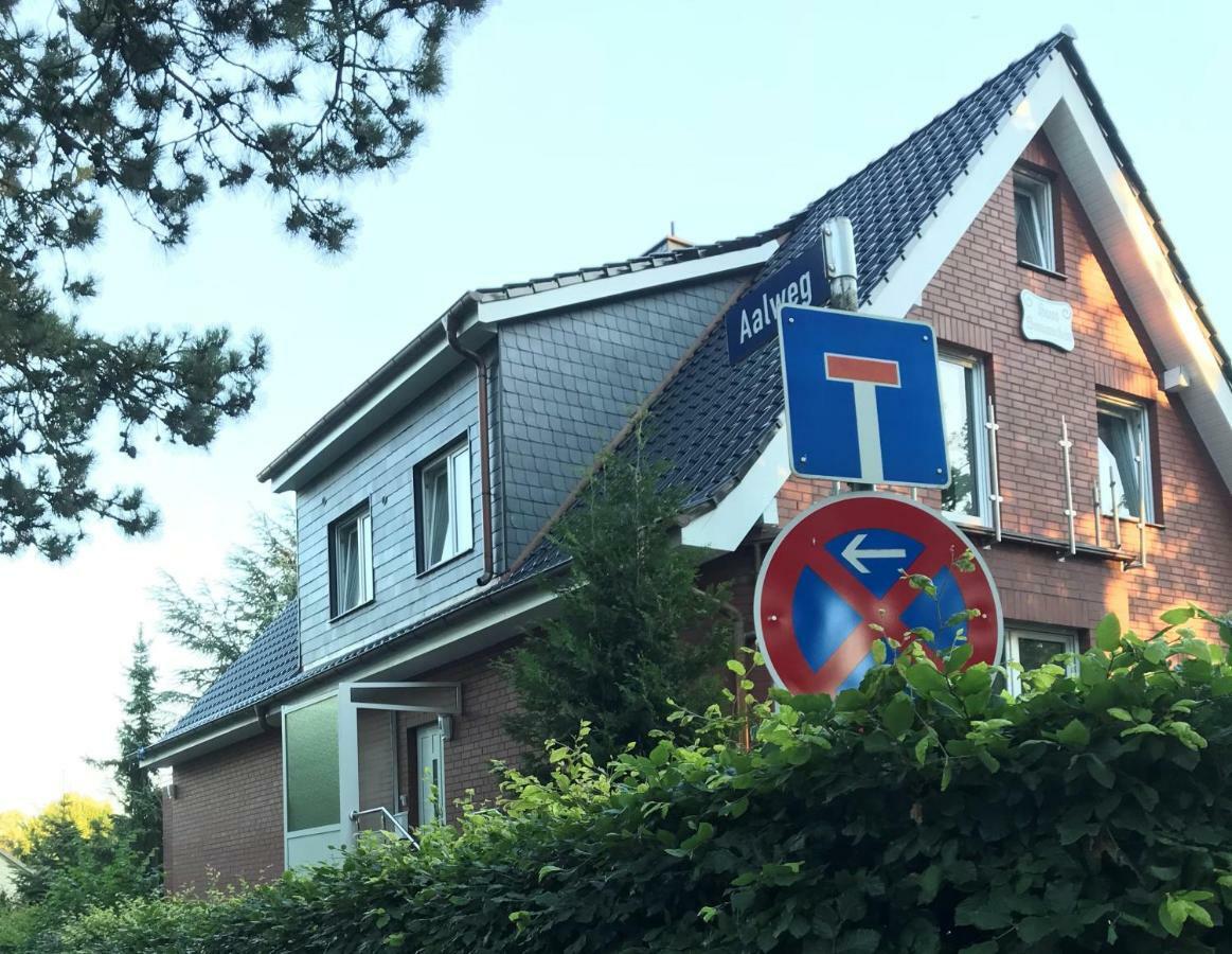 Haus Sonnenschein Str 10 * Timmendorfer Strand